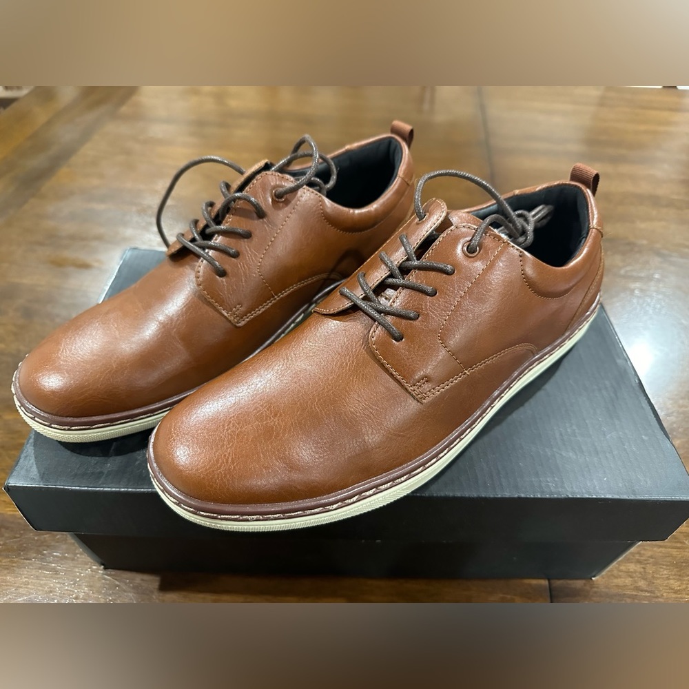 Like new Alfani 8.5 M tan Shoes